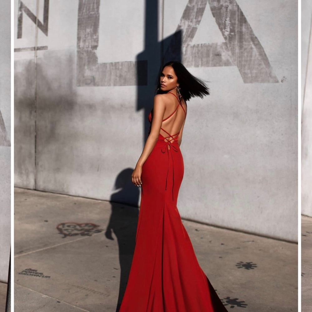 Alamour The Label - Jovana Burgundy Dress
